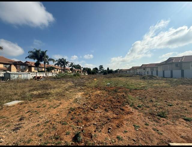 20 BEDROOM GATED ESTATE FOR SALE IN RYNFIELD